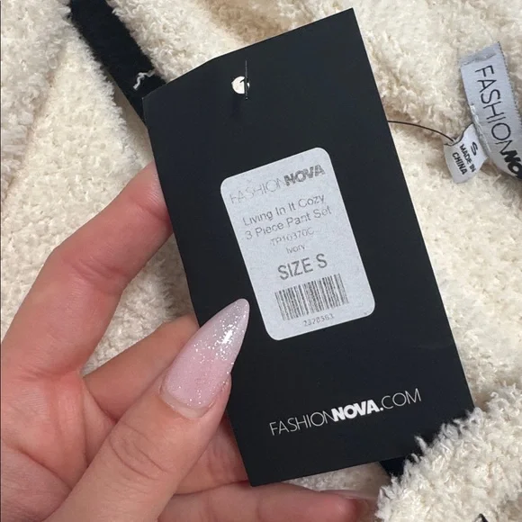 Fashion Nova Ivory Cozy 3-Piece Set - Picture 3 of 3